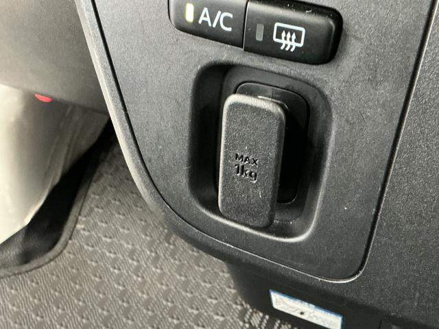ハイゼットカーゴスペシャルクリーンSAIII AT車 ナビ コーナーセンサー走行無制限1年保証 AT ナビ ETC リアコーナーセンサー Bluetooth オートハイビーム LEDヘッドライト アイドリングストップ 横滑り防止装置 ドアバイザー ヘッドライトレベライザー(兵庫県)の中古車