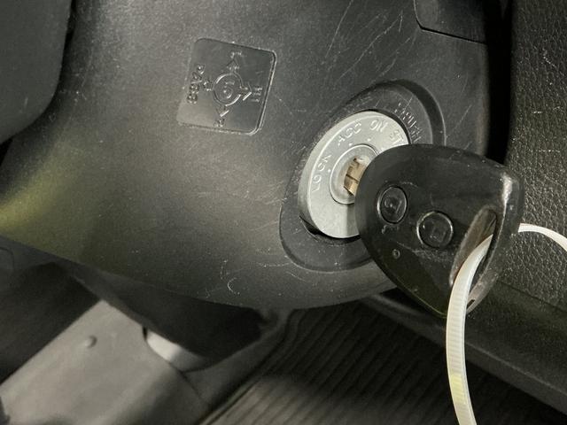 ハイゼットカーゴＤＸ　ＣＶＴ　ＥＴＣ　前後コーナーセンサー　キーレス　ラジオＣＶＴ車　１年保証　ＥＴＣ　前後コーナーセンサー　ラジオ　キーレスエントリー　オートハイビーム　アイドリングストップ　横滑り防止装置　オートライト　両側スライドドア　オーバーヘッドシェルフ（兵庫県）の中古車