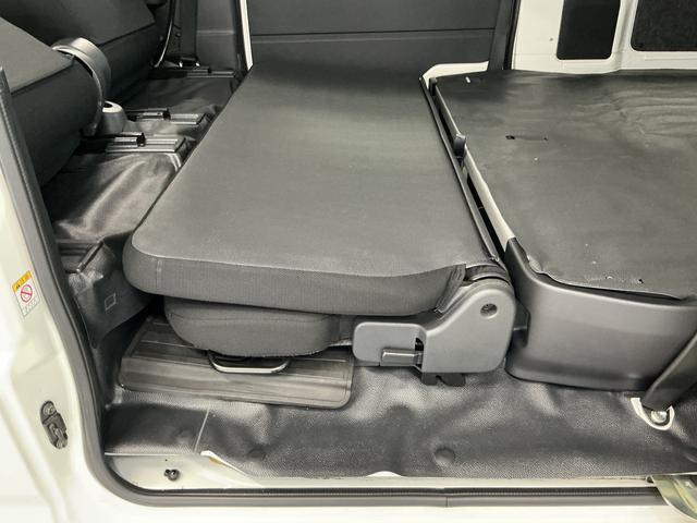 ハイゼットカーゴＤＸ　ＣＶＴ　ＥＴＣ　前後コーナーセンサー　キーレス　ラジオＣＶＴ車　１年保証　ＥＴＣ　前後コーナーセンサー　ラジオ　キーレスエントリー　オートハイビーム　アイドリングストップ　横滑り防止装置　オートライト　両側スライドドア　オーバーヘッドシェルフ（兵庫県）の中古車