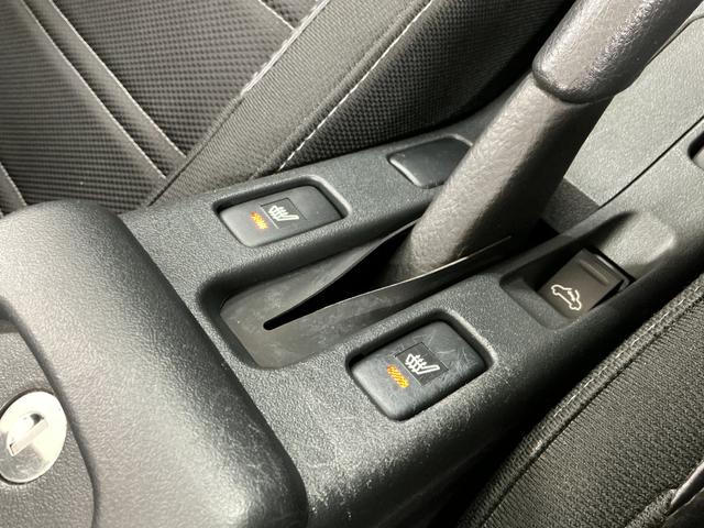 コペンローブ CVT ナビTV USB ドラレコ シートヒーターCVT車 1年保証 ナビTV ドラレコ シートヒーター DVD USB接続 Bluetooth LEDヘッドライト プッシュスタート アイドリングストップ 横滑り防止装置 16インチ純正アルミホイール(兵庫県)の中古車