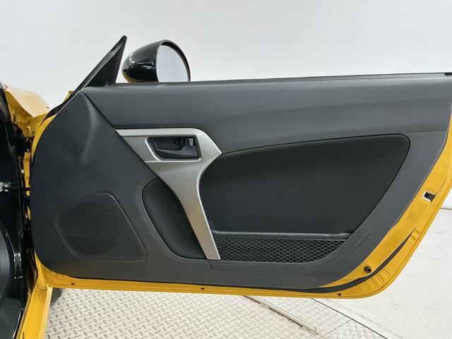 コペンローブ CVT ナビTV USB ドラレコ シートヒーターCVT車 1年保証 ナビTV ドラレコ シートヒーター DVD USB接続 Bluetooth LEDヘッドライト プッシュスタート アイドリングストップ 横滑り防止装置 16インチ純正アルミホイール(兵庫県)の中古車