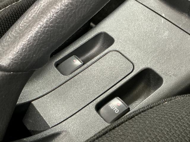コペンローブ CVT ナビTV USB ドラレコ シートヒーターCVT車 1年保証 ナビTV ドラレコ シートヒーター DVD USB接続 Bluetooth LEDヘッドライト プッシュスタート アイドリングストップ 横滑り防止装置 16インチ純正アルミホイール(兵庫県)の中古車