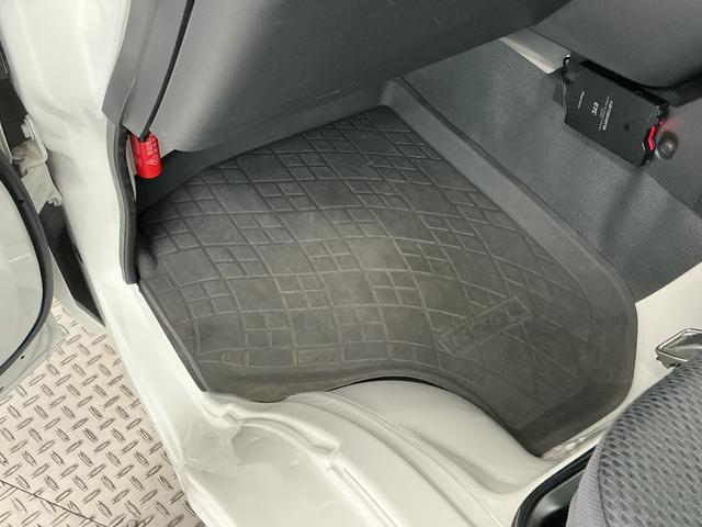 ハイゼットトラックスタンダード　農用スペシャル　４ＷＤ　５ＭＴ　ＥＴＣ　ラジオ４ＷＤ　ＭＴ車　１年保証　ＥＴＣ　ラジオ　センターデフロック　トランスファー　３方開　荷台作業灯　ゲートプロテクター　荷台マット　リアゲートチェーン　ドアバイザー　ヘッドライトレベライザー　エアコン（兵庫県）の中古車