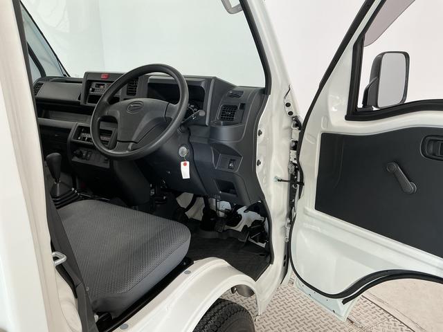 ハイゼットトラックスタンダード　農用スペシャル　４ＷＤ　５ＭＴ　ＥＴＣ　ラジオ４ＷＤ　ＭＴ車　１年保証　ＥＴＣ　ラジオ　センターデフロック　トランスファー　３方開　荷台作業灯　ゲートプロテクター　荷台マット　リアゲートチェーン　ドアバイザー　ヘッドライトレベライザー　エアコン（兵庫県）の中古車