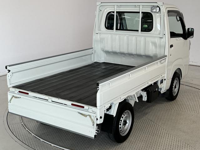 ハイゼットトラックスタンダード　農用スペシャル　４ＷＤ　５ＭＴ　ＥＴＣ　ラジオ４ＷＤ　ＭＴ車　１年保証　ＥＴＣ　ラジオ　センターデフロック　トランスファー　３方開　荷台作業灯　ゲートプロテクター　荷台マット　リアゲートチェーン　ドアバイザー　ヘッドライトレベライザー　エアコン（兵庫県）の中古車