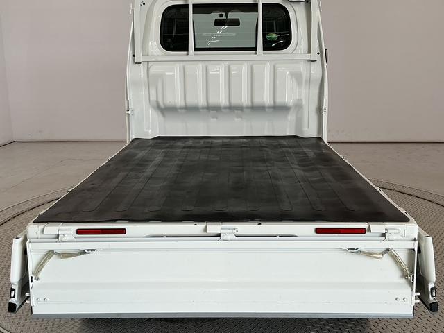 ハイゼットトラックスタンダード　農用スペシャル　４ＷＤ　５ＭＴ　ＥＴＣ　ラジオ４ＷＤ　ＭＴ車　１年保証　ＥＴＣ　ラジオ　センターデフロック　トランスファー　３方開　荷台作業灯　ゲートプロテクター　荷台マット　リアゲートチェーン　ドアバイザー　ヘッドライトレベライザー　エアコン（兵庫県）の中古車