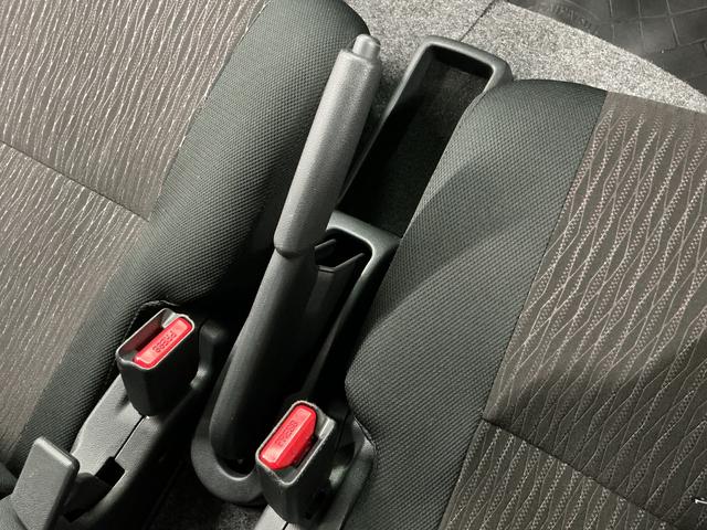 アトレーワゴンカスタムターボRS SAIII 4WD AT CDオーディオ4WD AT車 1年保証 CDオーディオ USB接続 コーナーセンサー オートハイビーム LEDヘッドライト オートエアコン キーレスエントリー アイドリングストップ 13インチ純正アルミホイール(兵庫県)の中古車