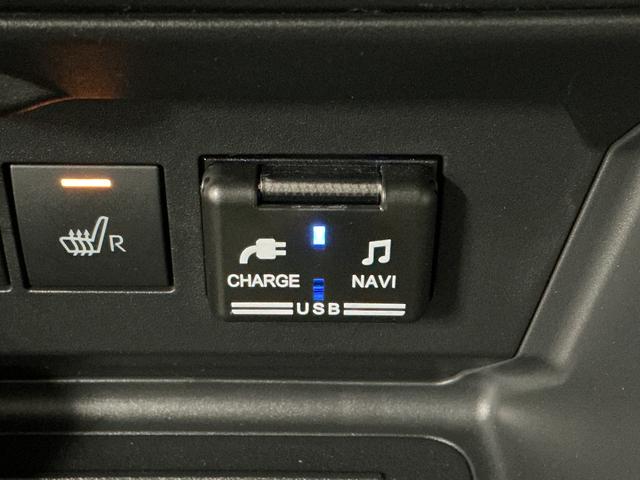 ロッキープレミアムG HEV 禁煙 ワンオーナー 9インチナビTV1年保証 禁煙車 ワンオーナー 9インチナビTV ドラレコ ETC パノラマモニター アダプティブクルーズコントロール コーナーセンサー シートヒーター USB接続 17インチ純正アルミホイール(兵庫県)の中古車