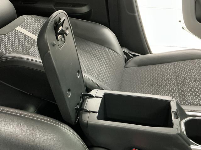 ロッキープレミアムG HEV 禁煙 ワンオーナー 9インチナビTV1年保証 禁煙車 ワンオーナー 9インチナビTV ドラレコ ETC パノラマモニター アダプティブクルーズコントロール コーナーセンサー シートヒーター USB接続 17インチ純正アルミホイール(兵庫県)の中古車