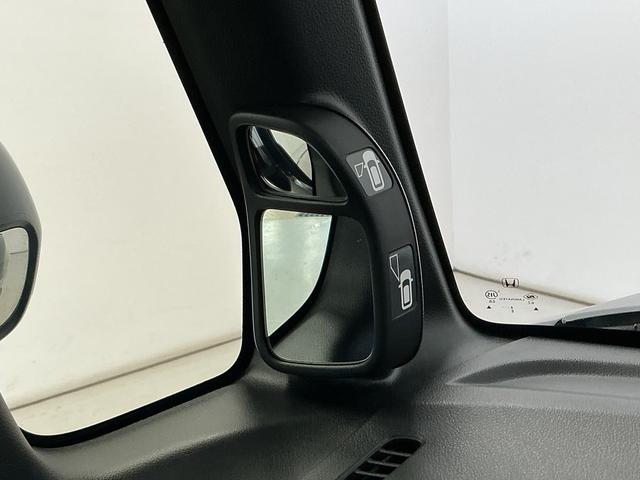 N−BOXカスタムG ターボSSパッケージ 禁煙 1オーナー ナビTV ETC1年保証 禁煙車 ワンオーナー ナビTV ETC バックカメラ パドルシフト オートクルーズコントロール 両側電動スライドドア HIDヘッドライト プッシュスタート 15インチアルミホイール(兵庫県)の中古車