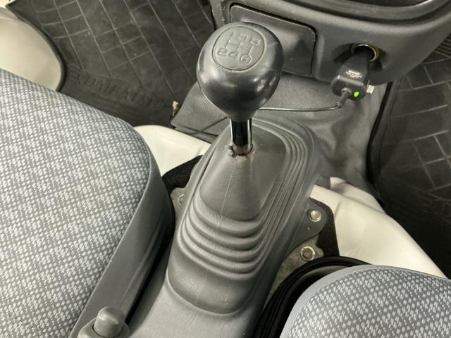 ハイゼットトラックエアコン・パワステ スペシャル 5MT ワンオーナーMT車 1年保証 ワンオーナー ポータブルナビ ラジオ 3方開 ゲートプロテクター 荷台マット リアゲートチェーン ドアバイザー ヘッドライトレベライザー シガーソケット マニュアルエアコン(兵庫県)の中古車