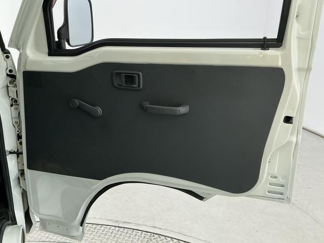 ハイゼットトラックエアコン・パワステ スペシャル 5MT ワンオーナーMT車 1年保証 ワンオーナー ポータブルナビ ラジオ 3方開 ゲートプロテクター 荷台マット リアゲートチェーン ドアバイザー ヘッドライトレベライザー シガーソケット マニュアルエアコン(兵庫県)の中古車