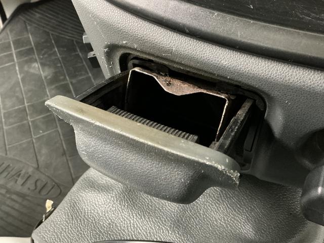 ハイゼットトラックエアコン・パワステ スペシャル 5MT ワンオーナーMT車 1年保証 ワンオーナー ポータブルナビ ラジオ 3方開 ゲートプロテクター 荷台マット リアゲートチェーン ドアバイザー ヘッドライトレベライザー シガーソケット マニュアルエアコン(兵庫県)の中古車