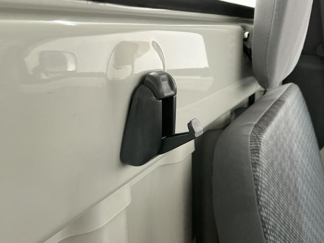 ハイゼットトラックエアコン・パワステ スペシャル 5MT ワンオーナーMT車 1年保証 ワンオーナー ポータブルナビ ラジオ 3方開 ゲートプロテクター 荷台マット リアゲートチェーン ドアバイザー ヘッドライトレベライザー シガーソケット マニュアルエアコン(兵庫県)の中古車