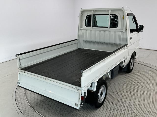 ハイゼットトラックエアコン・パワステ スペシャル 5MT ワンオーナーMT車 1年保証 ワンオーナー ポータブルナビ ラジオ 3方開 ゲートプロテクター 荷台マット リアゲートチェーン ドアバイザー ヘッドライトレベライザー シガーソケット マニュアルエアコン(兵庫県)の中古車