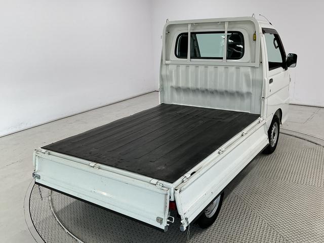 ハイゼットトラックエアコン・パワステ スペシャル 5MT ワンオーナーMT車 1年保証 ワンオーナー ポータブルナビ ラジオ 3方開 ゲートプロテクター 荷台マット リアゲートチェーン ドアバイザー ヘッドライトレベライザー シガーソケット マニュアルエアコン(兵庫県)の中古車