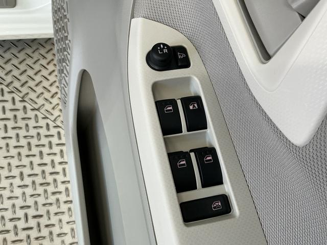 ムーヴL SAIII ナビ ETC バックカメラ コーナーセンサー1年保証 ナビ ETC バックカメラ 前後コーナーセンサー Bluetooth キーレスエントリー アイドリングストップ 横滑り防止装置 ドアバイザー ヘッドライトレベライザー 電動格納ドアミラー(兵庫県)の中古車