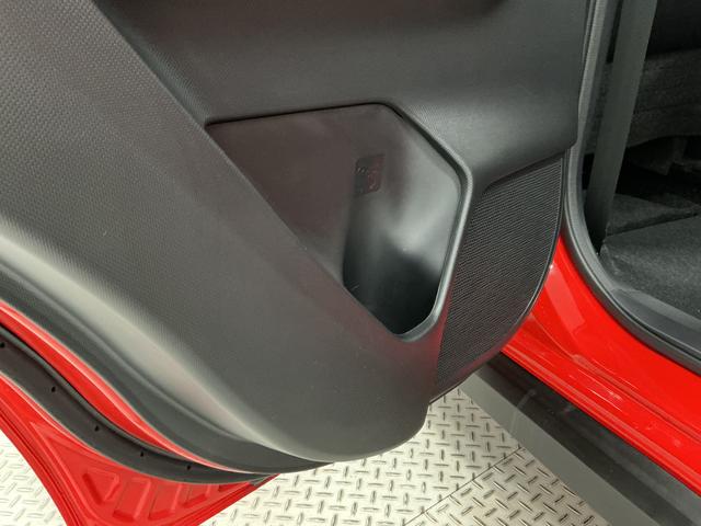 ロッキープレミアム 禁煙 ワンオーナー ナビTV パノラマモニター1年保証 禁煙車 ワンオーナー ナビTV ETC パノラマモニター ブラインドスポットモニター アダプティブクルーズコントロール 前後コーナーセンサー 前席シートヒーター 17インチ純正アルミホイール(兵庫県)の中古車