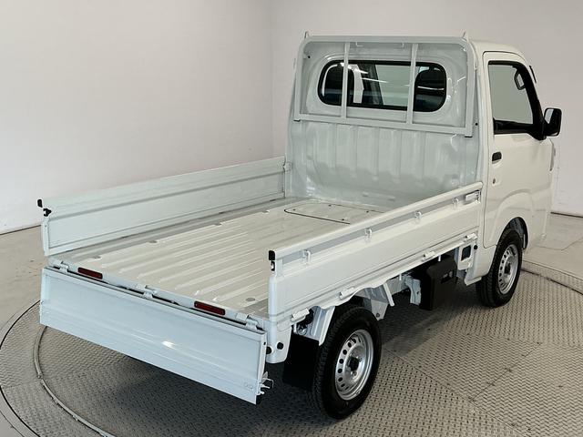 ハイゼットトラックスタンダード 5MT 前後コーナーセンサー オートハイビームMT車 1年保証 ラジオ 前後コーナーセンサー 3方開 オートハイビーム アイドリングストップ 横滑り防止装置 ヘッドライトレベライザー アクセサリーソケット スペアタイヤ スマートアシスト(兵庫県)の中古車