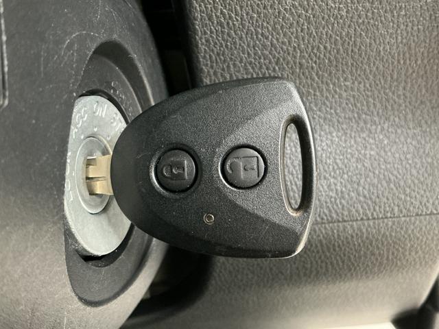 ハイゼットカーゴＤＸ　ＣＶＴ　ＥＴＣ　前後コーナーセンサー　キーレス　ラジオＣＶＴ車　１年保証　ＥＴＣ　前後コーナーセンサー　ラジオ　キーレスエントリー　オートハイビーム　アイドリングストップ　横滑り防止装置　オートライト　両側スライドドア　オーバーヘッドシェルフ（兵庫県）の中古車