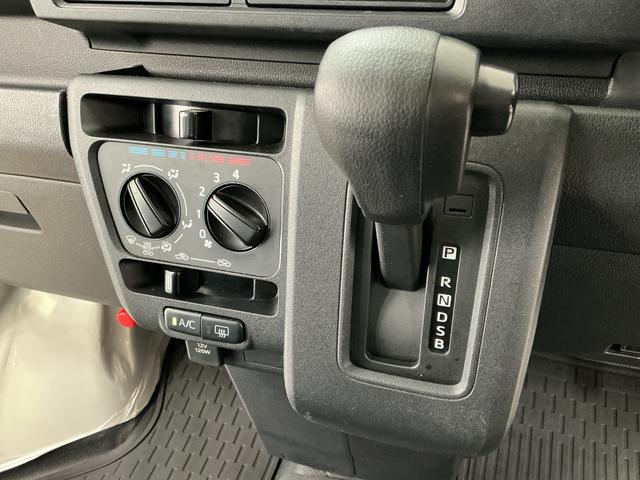 ハイゼットカーゴＤＸ　ＣＶＴ　ＥＴＣ　前後コーナーセンサー　キーレス　ラジオＣＶＴ車　１年保証　ＥＴＣ　前後コーナーセンサー　ラジオ　キーレスエントリー　オートハイビーム　アイドリングストップ　横滑り防止装置　オートライト　両側スライドドア　オーバーヘッドシェルフ（兵庫県）の中古車