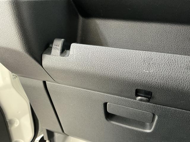 ハイゼットカーゴＤＸ　ＣＶＴ　ＥＴＣ　前後コーナーセンサー　キーレス　ラジオＣＶＴ車　１年保証　ＥＴＣ　前後コーナーセンサー　ラジオ　キーレスエントリー　オートハイビーム　アイドリングストップ　横滑り防止装置　オートライト　両側スライドドア　オーバーヘッドシェルフ（兵庫県）の中古車