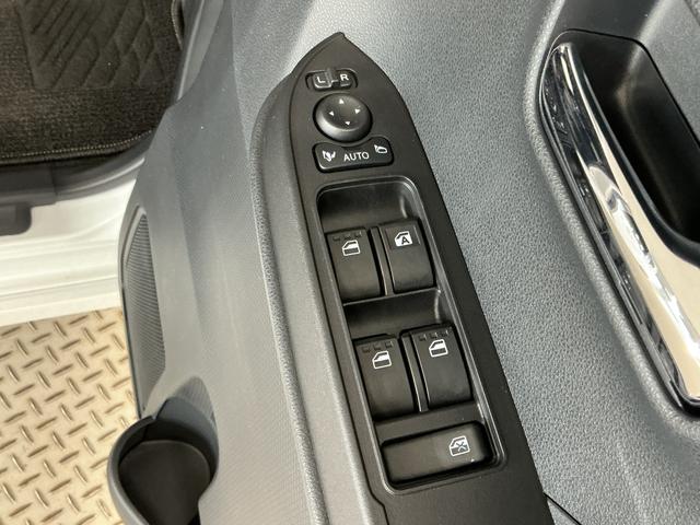 タントカスタムＲＳ　両側電動スライドドア　前後コーナーセンサー走行無制限１年保証　両側電動スライドドア　前後コーナーセンサー　前席シートヒーター　オートハイビーム　ＬＥＤヘッドライト　プッシュスタート　オートブレーキホールド　１５インチ純正アルミホイール（兵庫県）の中古車