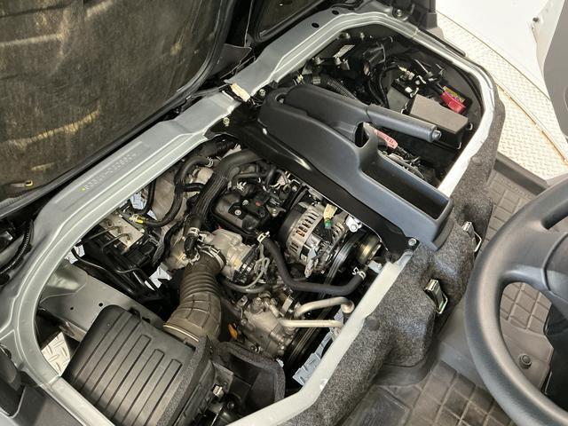 ハイゼットカーゴクルーズ 4WD 5MT 禁煙 ワンオーナー CDオーディオ4WD MT車 走行無制限1年保証 禁煙車 ワンオーナー CDオーディオ 両側スライドドア USB接続 キーレスエントリー アイドリングストップ ドアバイザー 電動格納ミラー オーバーヘッドシェルフ(兵庫県)の中古車