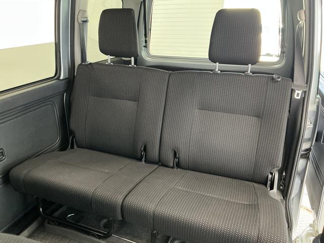 ハイゼットカーゴクルーズ 4WD 5MT 禁煙 ワンオーナー CDオーディオ4WD MT車 走行無制限1年保証 禁煙車 ワンオーナー CDオーディオ 両側スライドドア USB接続 キーレスエントリー アイドリングストップ ドアバイザー 電動格納ミラー オーバーヘッドシェルフ(兵庫県)の中古車
