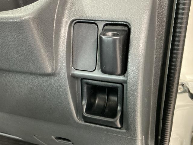 ハイゼットカーゴスペシャル AT ワンオーナー ETC ラジオ 両側スライドAT車 走行無制限1年保証 ワンオーナー ETC ラジオ 両側スライドドア ドアバイザー ヘッドライトレベライザー マニュアルエアコン オーバーヘッドシェルフ ラバーフロアマット 衝突安全ボディ(兵庫県)の中古車
