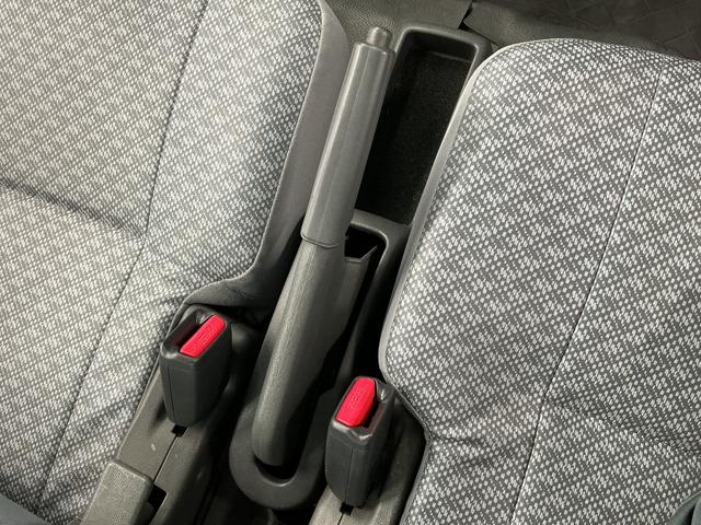 ハイゼットカーゴスペシャル AT ワンオーナー ETC ラジオ 両側スライドAT車 走行無制限1年保証 ワンオーナー ETC ラジオ 両側スライドドア ドアバイザー ヘッドライトレベライザー マニュアルエアコン オーバーヘッドシェルフ ラバーフロアマット 衝突安全ボディ(兵庫県)の中古車
