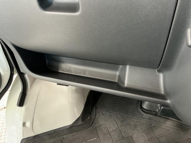 ハイゼットカーゴスペシャル AT ワンオーナー ETC ラジオ 両側スライドAT車 走行無制限1年保証 ワンオーナー ETC ラジオ 両側スライドドア ドアバイザー ヘッドライトレベライザー マニュアルエアコン オーバーヘッドシェルフ ラバーフロアマット 衝突安全ボディ(兵庫県)の中古車