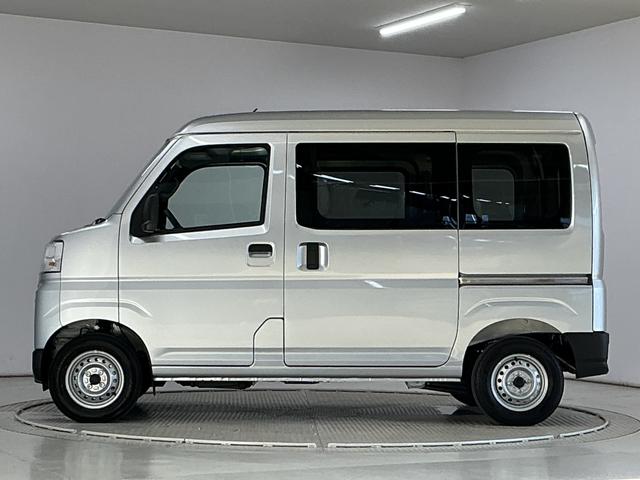 ハイゼットカーゴDX CVT 9インチディスプレイオーディオ バックカメラCVT車 1年保証 9インチディスプレイオーディオ バックカメラ 前後コーナーセンサー USB接続 Bluetooth オートハイビーム キーレスエントリー アイドリングストップ 横滑り防止装置(兵庫県)の中古車