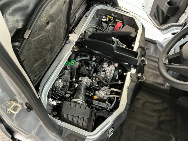 ハイゼットカーゴDX CVT 9インチディスプレイオーディオ バックカメラCVT車 1年保証 9インチディスプレイオーディオ バックカメラ 前後コーナーセンサー USB接続 Bluetooth オートハイビーム キーレスエントリー アイドリングストップ 横滑り防止装置(兵庫県)の中古車