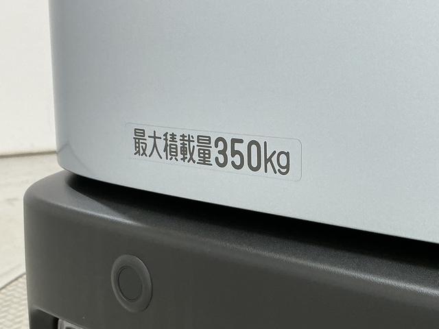 ハイゼットカーゴDX CVT 9インチディスプレイオーディオ バックカメラCVT車 1年保証 9インチディスプレイオーディオ バックカメラ 前後コーナーセンサー USB接続 Bluetooth オートハイビーム キーレスエントリー アイドリングストップ 横滑り防止装置(兵庫県)の中古車