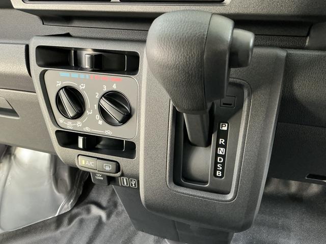 ハイゼットカーゴDX CVT 9インチディスプレイオーディオ バックカメラCVT車 1年保証 9インチディスプレイオーディオ バックカメラ 前後コーナーセンサー USB接続 Bluetooth オートハイビーム キーレスエントリー アイドリングストップ 横滑り防止装置(兵庫県)の中古車