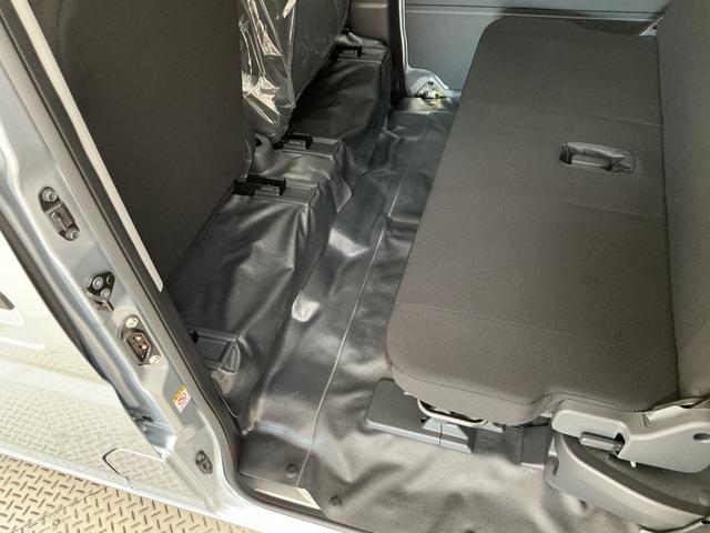 ハイゼットカーゴDX CVT 9インチディスプレイオーディオ バックカメラCVT車 1年保証 9インチディスプレイオーディオ バックカメラ 前後コーナーセンサー USB接続 Bluetooth オートハイビーム キーレスエントリー アイドリングストップ 横滑り防止装置(兵庫県)の中古車