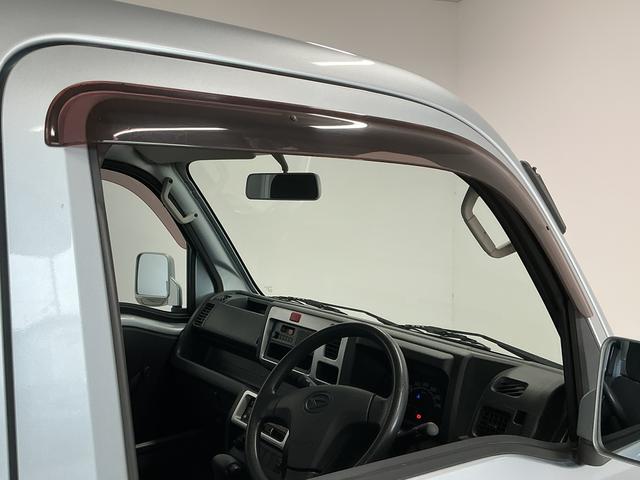 ハイゼットトラックスタンダード AT車 3方開 ラジオデッキ ドアバイザーAT車 走行無制限1年保証 ラジオデッキ ドアバイザー 3方開 12Vアクセサリーソケット マッドフラップ スペアタイヤ 禁煙車 マニュアルエアコン パワーステアリング(兵庫県)の中古車