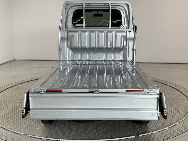 ハイゼットトラックスタンダード AT車 3方開 ラジオデッキ ドアバイザーAT車 走行無制限1年保証 ラジオデッキ ドアバイザー 3方開 12Vアクセサリーソケット マッドフラップ スペアタイヤ 禁煙車 マニュアルエアコン パワーステアリング(兵庫県)の中古車