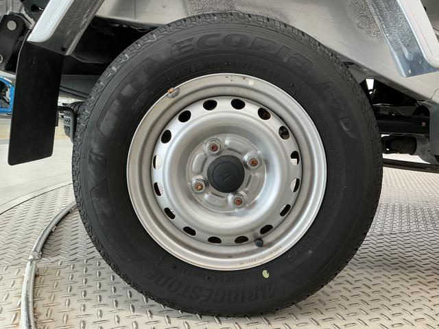 ハイゼットトラックスタンダード AT車 3方開 ラジオデッキ ドアバイザーAT車 走行無制限1年保証 ラジオデッキ ドアバイザー 3方開 12Vアクセサリーソケット マッドフラップ スペアタイヤ 禁煙車 マニュアルエアコン パワーステアリング(兵庫県)の中古車