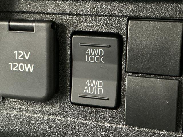 ハイゼットトラック 中古車 スタンダード　４ＷＤ　ＣＶＴ　３方開　前後コーナーセンサー３モード電子制御式４ＷＤ　ＣＶＴ　走行無制限１年保証　ラジオデッキ　３方開　前後コーナーセンサー　衝突軽減ブレーキ　横滑り防止装置　オートハイビーム　アイドリングストップ　オートライト　レーンアシスト