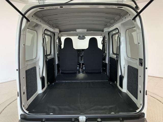 ハイゼットカーゴDX 3モード電子制御式4WD CVT 前後コーナーセンサー3モード電子制御式4WD CVT 1年保証 前後コーナーセンサー LEDヘッドライト 衝突回避支援ブレーキ オートハイビーム 横滑り防止装置 キーレスエントリー アイドリングストップ レーンアシスト(兵庫県)の中古車