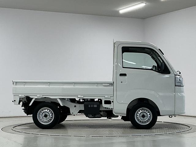 ハイゼットトラックスタンダード　ＣＶＴ　前後コーナーセンサー　横滑り防止装置ＣＶＴ車　１年保証　ラジオ　前後コーナーセンサー　３方開　荷台マット　オートハイビーム　アイドリングストップ　横滑り防止装置　ヘッドライトレベライザー　アクセサリーソケット　スペアタイヤ　スマアシ（兵庫県）の中古車