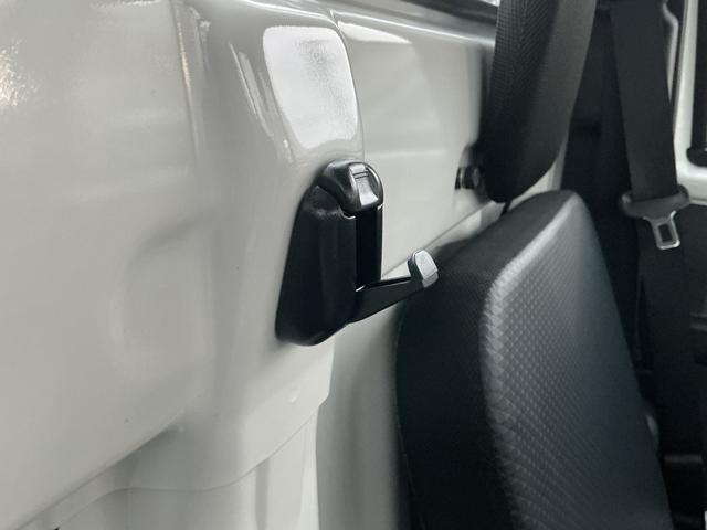 ハイゼットトラックスタンダード　ＣＶＴ　前後コーナーセンサー　横滑り防止装置ＣＶＴ車　１年保証　ラジオ　前後コーナーセンサー　３方開　荷台マット　オートハイビーム　アイドリングストップ　横滑り防止装置　ヘッドライトレベライザー　アクセサリーソケット　スペアタイヤ　スマアシ（兵庫県）の中古車