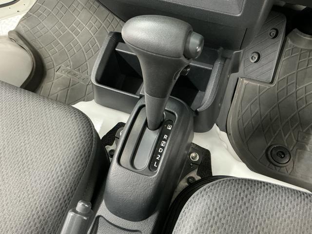 ハイゼットトラックスタンダード　ＡＴ　禁煙　ワンオーナー　ラジオ　３方開ＡＴ車　１年保証　禁煙車　ワンオーナー　ラジオ　３方開　ゲートプロテクター　リアゲートチェーン　キーレスエントリー　ドアバイザー　ヘッドライトレベライザー　オーバーヘッドシェルフ　パワーウインドウ（兵庫県）の中古車