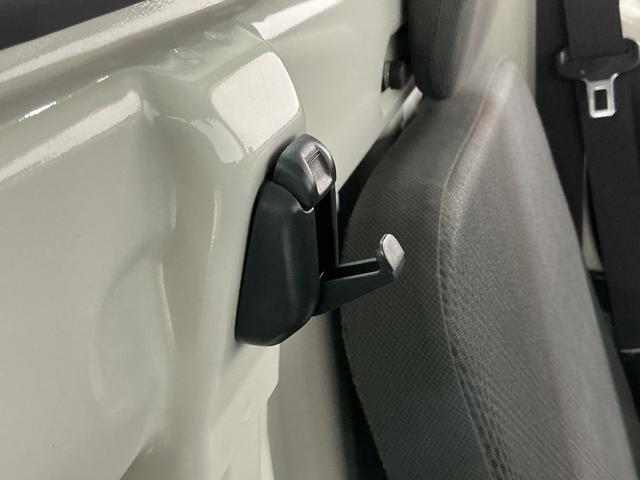 ハイゼットトラックスタンダード　ＡＴ　禁煙　ワンオーナー　ラジオ　３方開ＡＴ車　１年保証　禁煙車　ワンオーナー　ラジオ　３方開　ゲートプロテクター　リアゲートチェーン　キーレスエントリー　ドアバイザー　ヘッドライトレベライザー　オーバーヘッドシェルフ　パワーウインドウ（兵庫県）の中古車