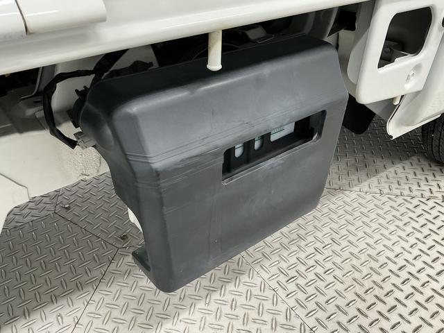 ハイゼットトラックスタンダード　ＡＴ　禁煙　ワンオーナー　ラジオ　３方開ＡＴ車　１年保証　禁煙車　ワンオーナー　ラジオ　３方開　ゲートプロテクター　リアゲートチェーン　キーレスエントリー　ドアバイザー　ヘッドライトレベライザー　オーバーヘッドシェルフ　パワーウインドウ（兵庫県）の中古車