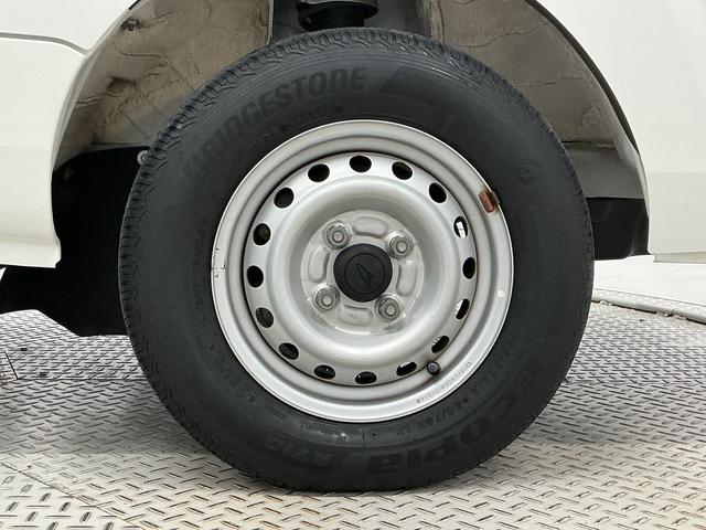 ハイゼットトラックスタンダード　ＡＴ　禁煙　ワンオーナー　ラジオ　３方開ＡＴ車　１年保証　禁煙車　ワンオーナー　ラジオ　３方開　ゲートプロテクター　リアゲートチェーン　キーレスエントリー　ドアバイザー　ヘッドライトレベライザー　オーバーヘッドシェルフ　パワーウインドウ（兵庫県）の中古車