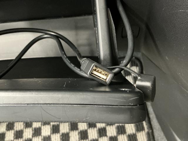 ミラココアココアX 禁煙 ナビTV アイドリングストップ スマートキー1年保証 禁煙車 ナビTV USB接続 アイドリングストップ スマートキー オートエアコン ヘッドライトレベライザー 電動格納ドアミラー アクセサリーソケット シートリフター ベンチシート(兵庫県)の中古車