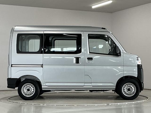 ハイゼットカーゴスペシャル CVT ラジオ コーナーセンサー 両側スライドCVT車 走行無制限1年保証 前後コーナーセンサー ラジオ オートハイビーム アイドリングストップ 横滑り防止装置 オートライト ヘッドライトレベライザー アクセサリーソケット 両側スライドドア(兵庫県)の中古車